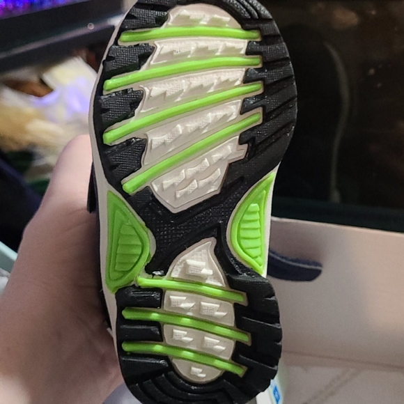 Toddker size 7 Snowboots - Picture 4 of 4